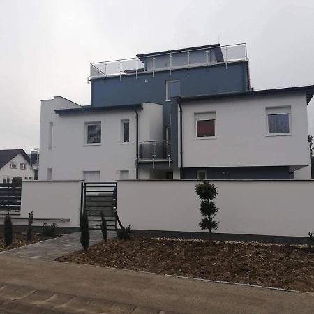 Dilara Apartman Sarvar Exterior photo