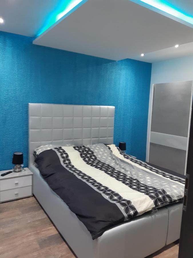Dilara Apartman Sarvar Exterior photo